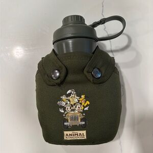 Disney Animal Kingdom Green Water Canteen